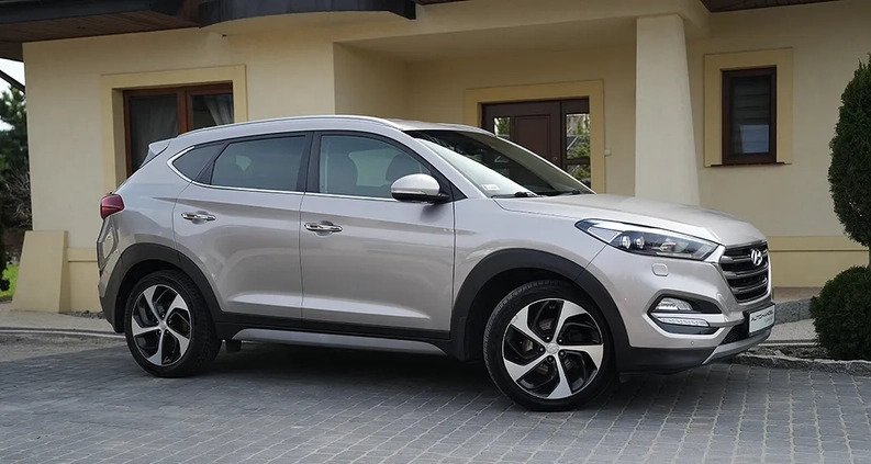 Hyundai Tucson cena 77900 przebieg: 139000, rok produkcji 2017 z Świnoujście małe 742
